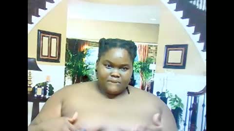 ebonyhotbuns4u2luv online show from February 24, 6:47 pm
