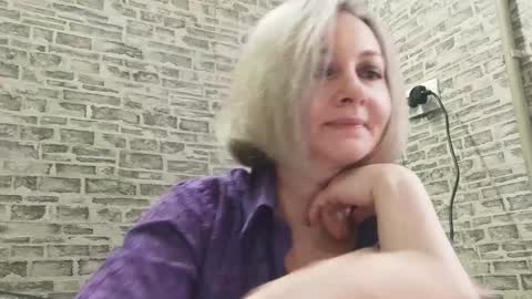 Snapshot of edithmanning chatting on February 3, 6:34 am edithmanning online show from February 3, 6:34 am