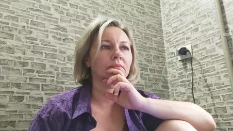 Snapshot of edithmanning chatting on February 1, 10:48 am edithmanning online show from February 1, 10:48 am