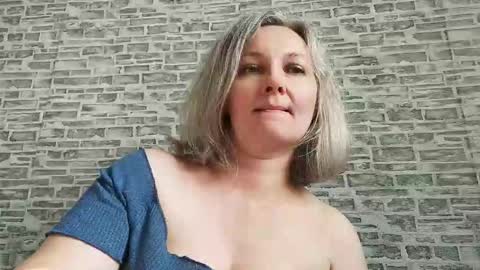 Snapshot of edithmanning chatting on September 17, 6:39 am edithmanning online show from September 17, 6:39 am