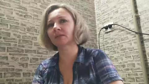 Snapshot of edithmanning chatting on January 24, 8:55 am edithmanning online show from January 24, 8:55 am
