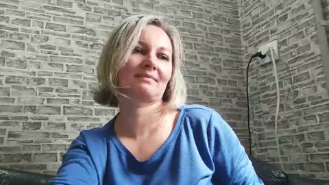 Snapshot of edithmanning chatting on March 11, 9:13 am edithmanning online show from March 11, 9:13 am