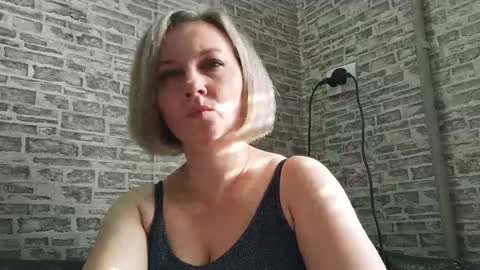 Snapshot of edithmanning chatting on January 29, 7:57 am edithmanning online show from January 29, 7:57 am