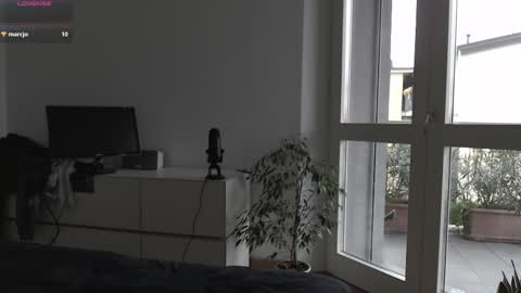 Snapshot of edosilver chatting on March 12, 12:26 pm Edo Silver online show from March 12, 12:26 pm