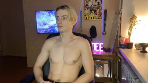 Eve Lovelace online show from January 11, 3:42 pm