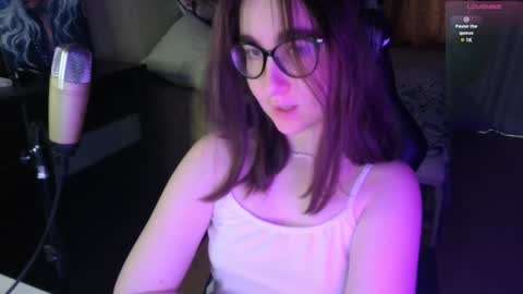 If you like it when I meow give me a thumbs up online show from January 26, 12:01 pm