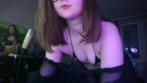If you like it when I meow give me a thumbs up online show from February 14, 4:20 pm