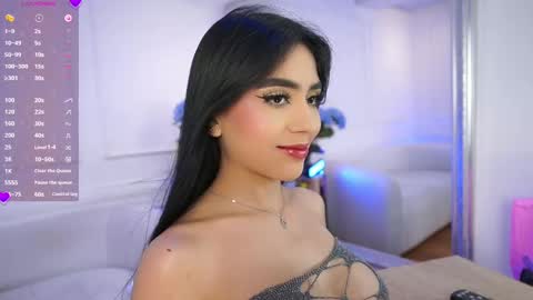 Snapshot of elasummeer chatting on February 17, 5:44 pm Elasummeer online show from February 17, 5:44 pm