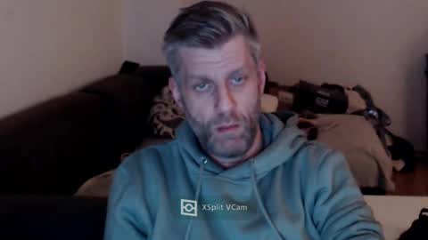 Snapshot of elculiador2207 chatting on December 26, 7:27 pm Timm online show from December 26, 7:27 pm