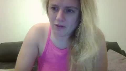 Snapshot of electric_lacey2 chatting on December 1, 10:34 pm electric_lacey2 online show from December 1, 10:34 pm