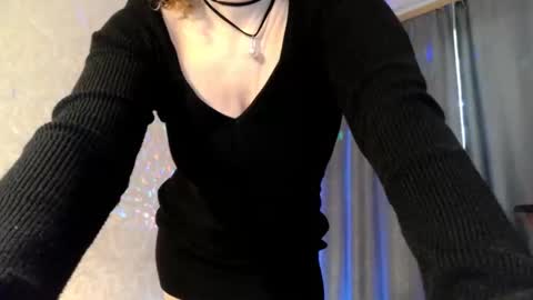 elenaza online show from February 5, 11:55 am