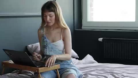 Snapshot of eleonora_linn_ chatting on September 16, 11:56 am Eleonora online show from September 16, 11:56 am