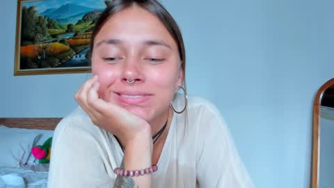 Snapshot of eleonora_linn_ chatting on December 10, 6:54 am Eleonora online show from December 10, 6:54 am