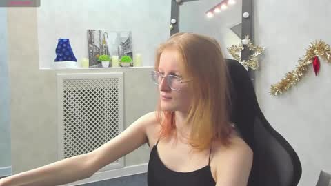 Elizabeth online show from January 19, 12:59 am