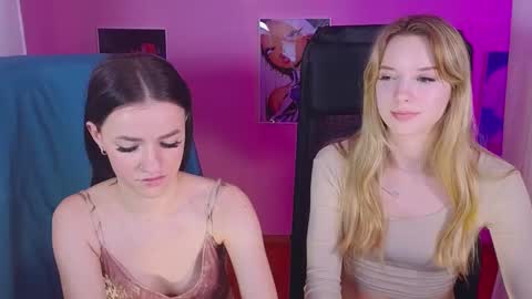 Snapshot of elizzza_ chatting on March 1, 11:39 am elizzza_ online show from March 1, 11:39 am
