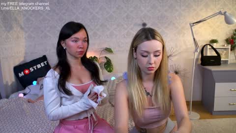 Snapshot of ella_knockers_xl chatting on December 8, 11:24 am Ella NEXT STREAM 21 november online show from December 8, 11:24 am