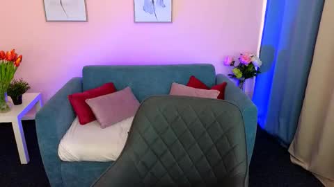 ellaasteele online show from September 13, 2:41 pm