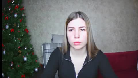Snapshot of ellanuar chatting on January 13, 1:56 am EllaNuar online show from January 13, 1:56 am
