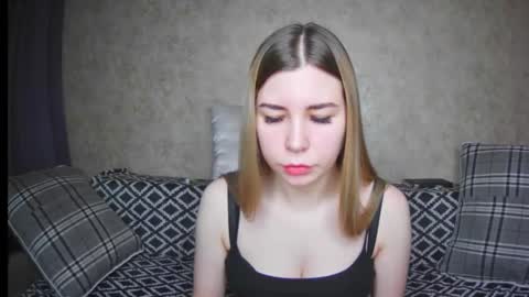 Snapshot of ellanuar chatting on December 11, 2:09 am EllaNuar online show from December 11, 2:09 am