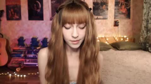 ellie_friendly online show from December 6, 11:52 pm