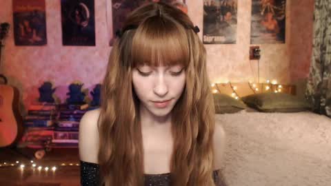 ellie_friendly online show from December 2, 12:13 pm