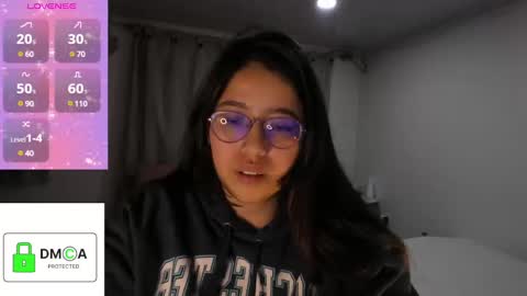 Snapshot of ellie_jones1 chatting on February 12, 12:05 am Ellie online show from February 12, 12:05 am