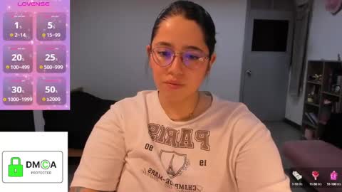 Snapshot of ellie_jones1 chatting on March 1, 12:28 am Ellie online show from March 1, 12:28 am