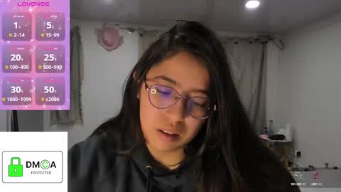 Snapshot of ellie_jones1 chatting on February 22, 2:28 am Ellie online show from February 22, 2:28 am