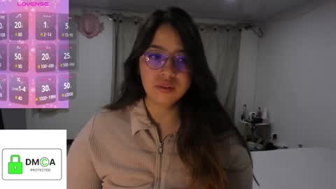 Snapshot of ellie_jones1 chatting on February 14, 10:17 am Ellie online show from February 14, 10:17 am