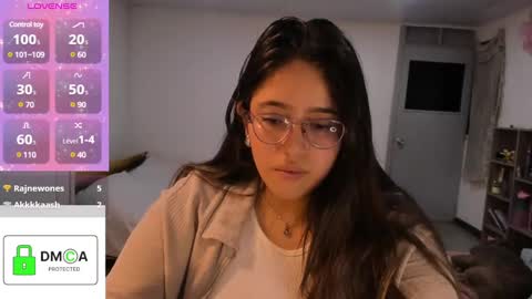 Snapshot of ellie_jones1 chatting on February 26, 3:57 am Ellie online show from February 26, 3:57 am