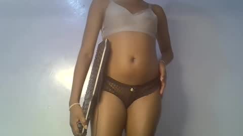 elllanna online show from February 23, 12:30 am