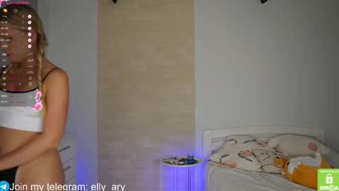 Snapshot of elly_ary chatting on September 13, 5:26 pm elly_ary online show from September 13, 5:26 pm