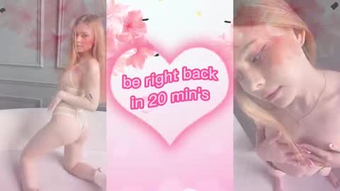 Snapshot of elly_ary chatting on February 24, 9:09 pm elly_ary online show from February 24, 9:09 pm