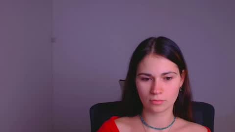Snapshot of elsa_mur chatting on December 24, 7:33 pm Elsa online show from December 24, 7:33 pm