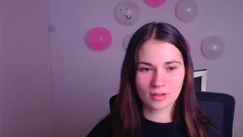 Snapshot of elsa_mur chatting on February 19, 7:59 pm Elsa online show from February 19, 7:59 pm