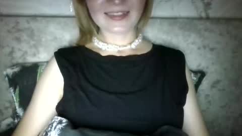 ElsaMartinez online show from September 22, 7:07 pm