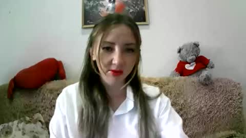 Snapshot of elvinasweet chatting on September 9, 5:29 am ElvinaSweet online show from September 9, 5:29 am