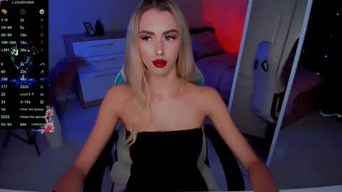 Emilia online show from September 12, 3:36 pm