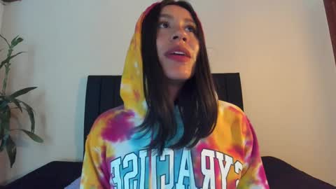 Snapshot of emigomez_ chatting on February 19, 2:44 am Emilia Gomez online show from February 19, 2:44 am