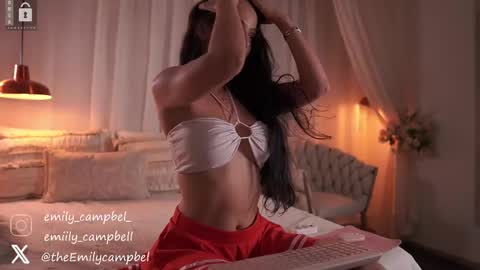 Snapshot of emiilycampbell chatting on February 23, 9:59 pm Emily Campbell online show from February 23, 9:59 pm
