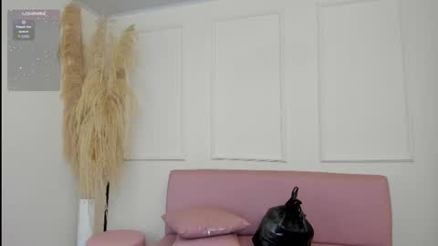 Snapshot of emiilycutex_ chatting on September 12, 12:29 pm online show from September 12, 12:29 pm