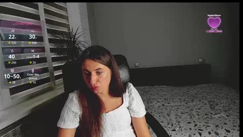 emili77777 online show from September 17, 10:19 am