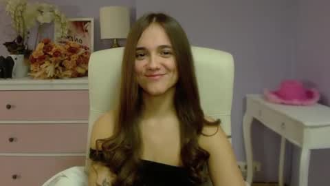 Snapshot of emilly_lust99 chatting on January 30, 7:50 am Emilly online show from January 30, 7:50 am