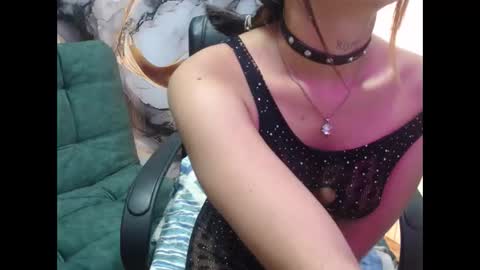 emily fox 3 online show from February 17, 3:00 pm