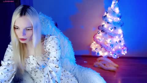 Lia online show from December 19, 4:24 pm