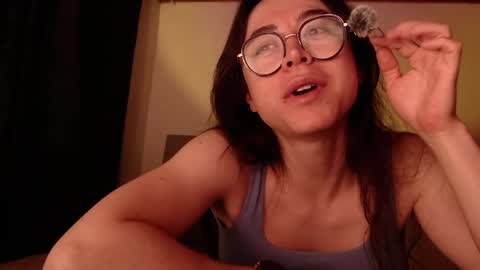Snapshot of emily_pearl_ chatting on January 24, 11:34 pm emily_pearl_ online show from January 24, 11:34 pm
