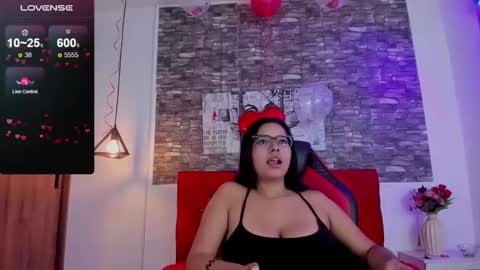 Snapshot of emily_sc chatting on February 7, 7:06 pm emily_sc online show from February 7, 7:06 pm