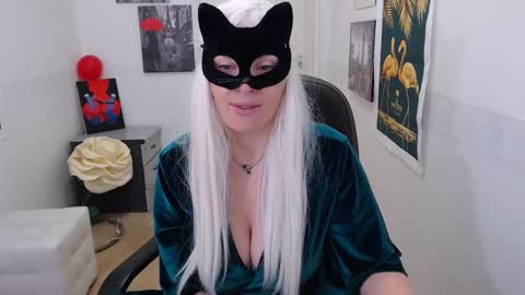 Emily online show from February 13, 7:03 am