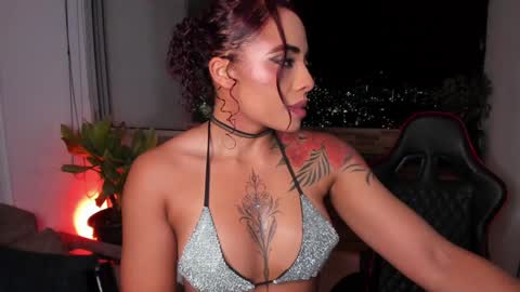 Snapshot of emilyfitness8 chatting on February 1, 4:03 am emily online show from February 1, 4:03 am