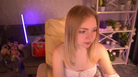  MY NAME IS Emily WELCOME EVERYONE I WILL BE HAPPY TO GIVE YOU WHAT YOU HAVE DREAMED OF FOR SO LONG online show from March 9, 9:03 pm